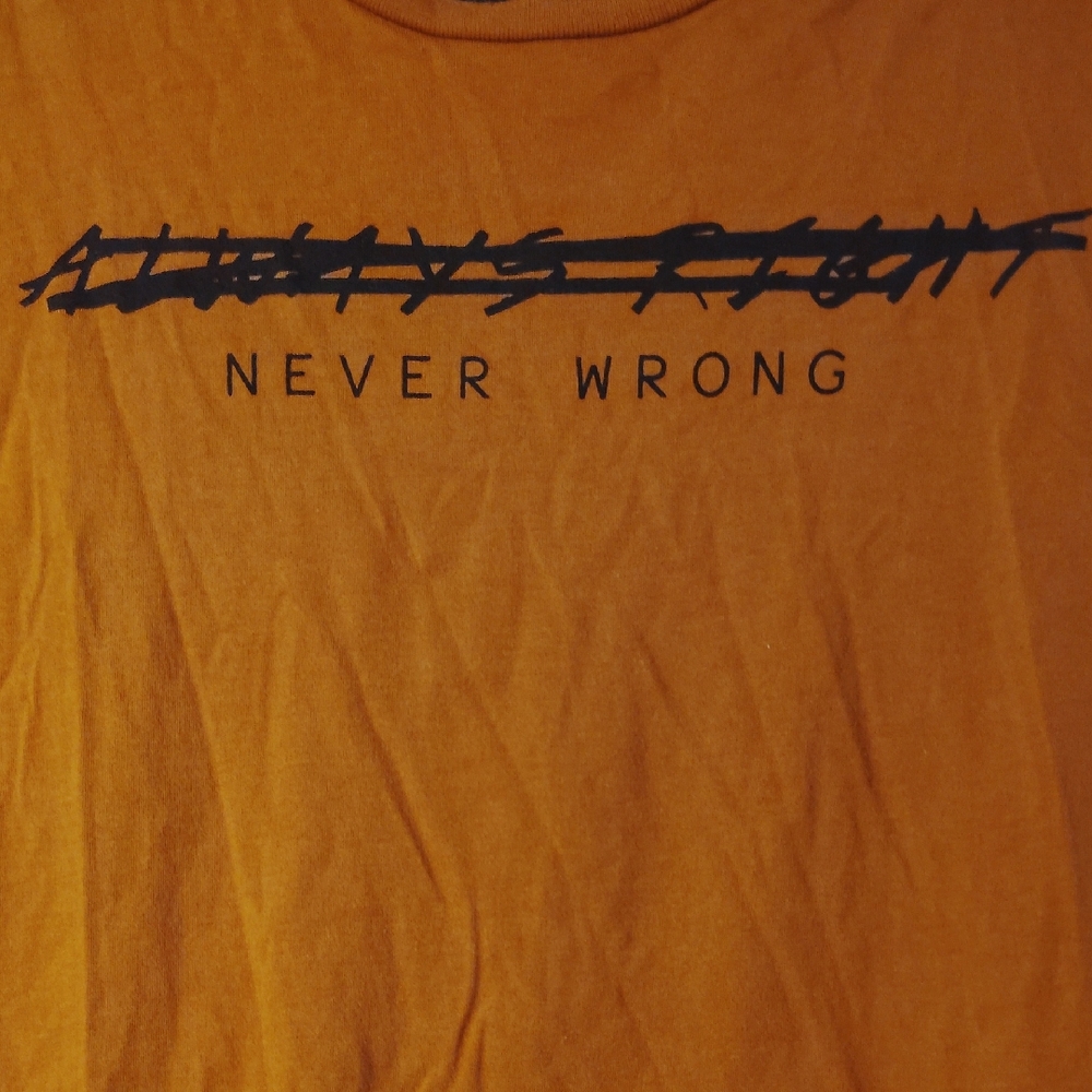 Forever 21 Men's Tee in Mustard with Graphic Print
